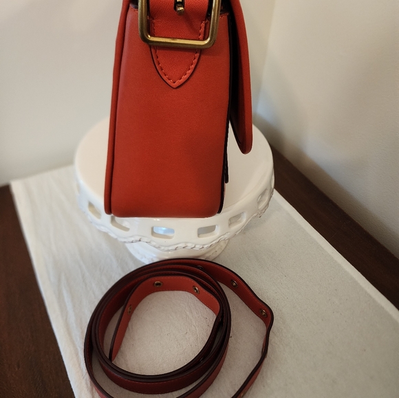 Coach Rambler Crossbody/Shoulder Bag EUC Color: Mango - Picture 5 of 8